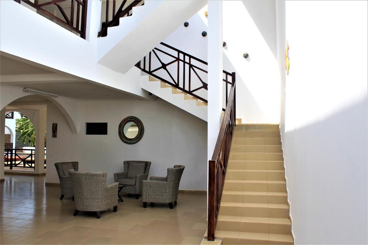 Harmony Resort Boutique Hotel Banjul Exterior photo